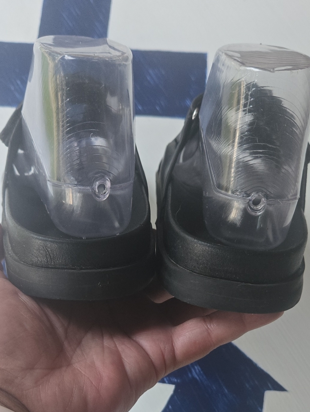 Black Contemporary Sandal With Cut Out Accent Size 7.5 - Picture 5 of 9